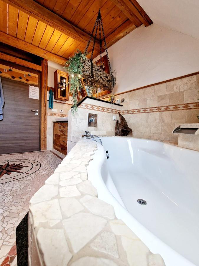 Wood & Stone Lodge 1 Donaueschingen Ngoại thất bức ảnh
